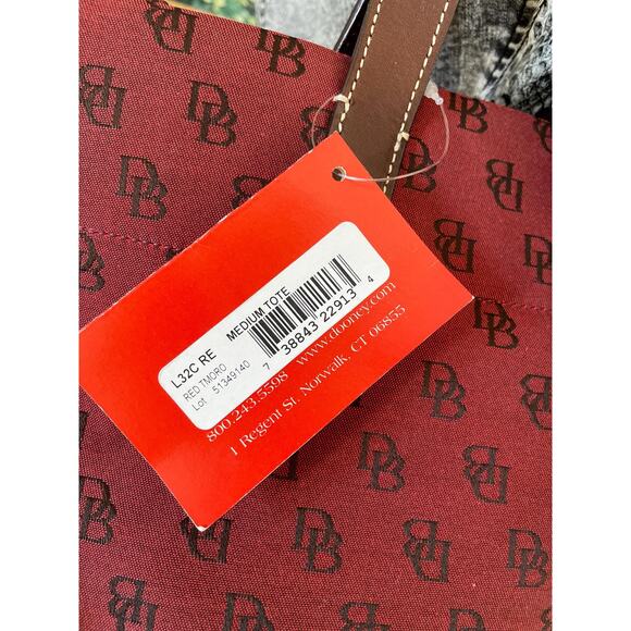 Vtg DOONEY and BOURKE signature canvas laptop bag, makeup bag bundle NWT - Picture 10 of 10